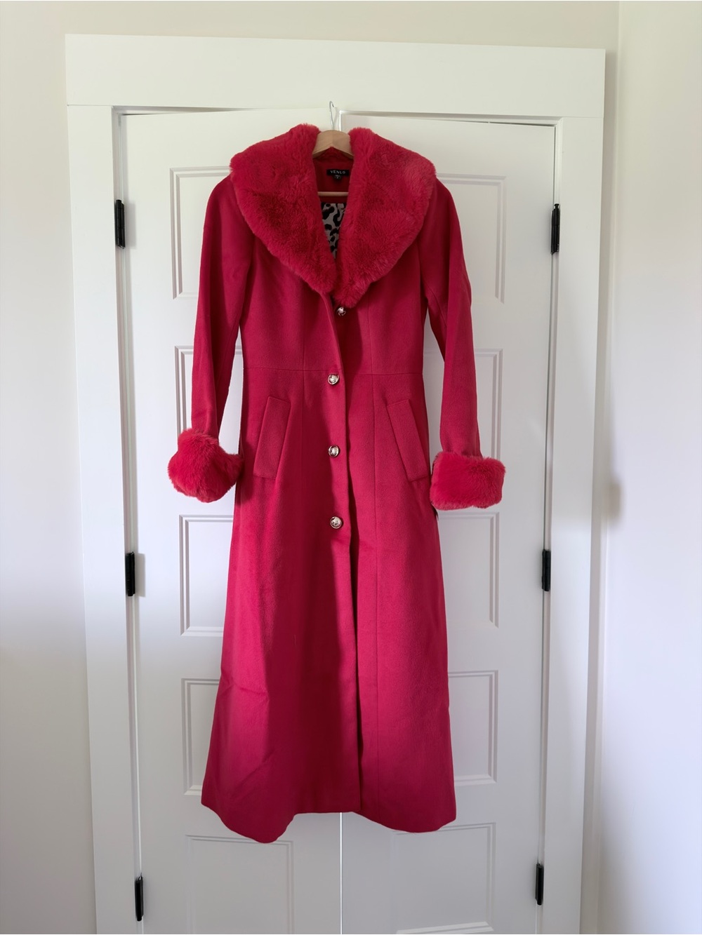 VENUS Bright Red Faux-Fur Trim Long Trench Coat 2